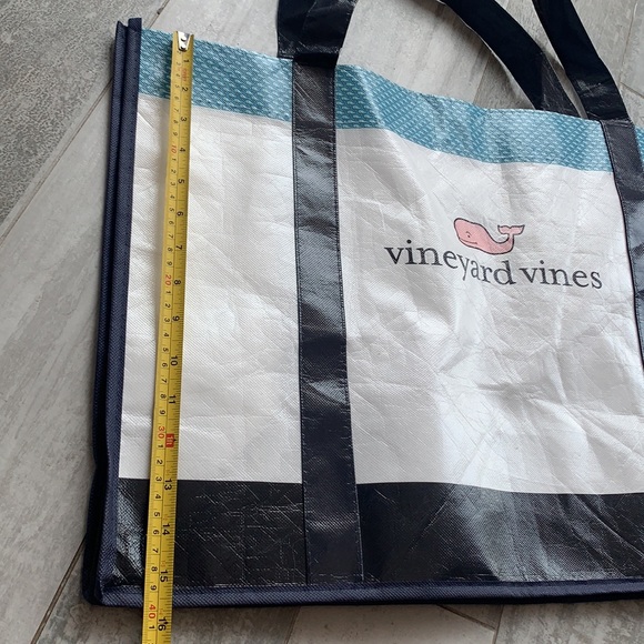 Vineyard Vines Branded Gift Packaging Collapsible Reusable - Picture 3 of 10